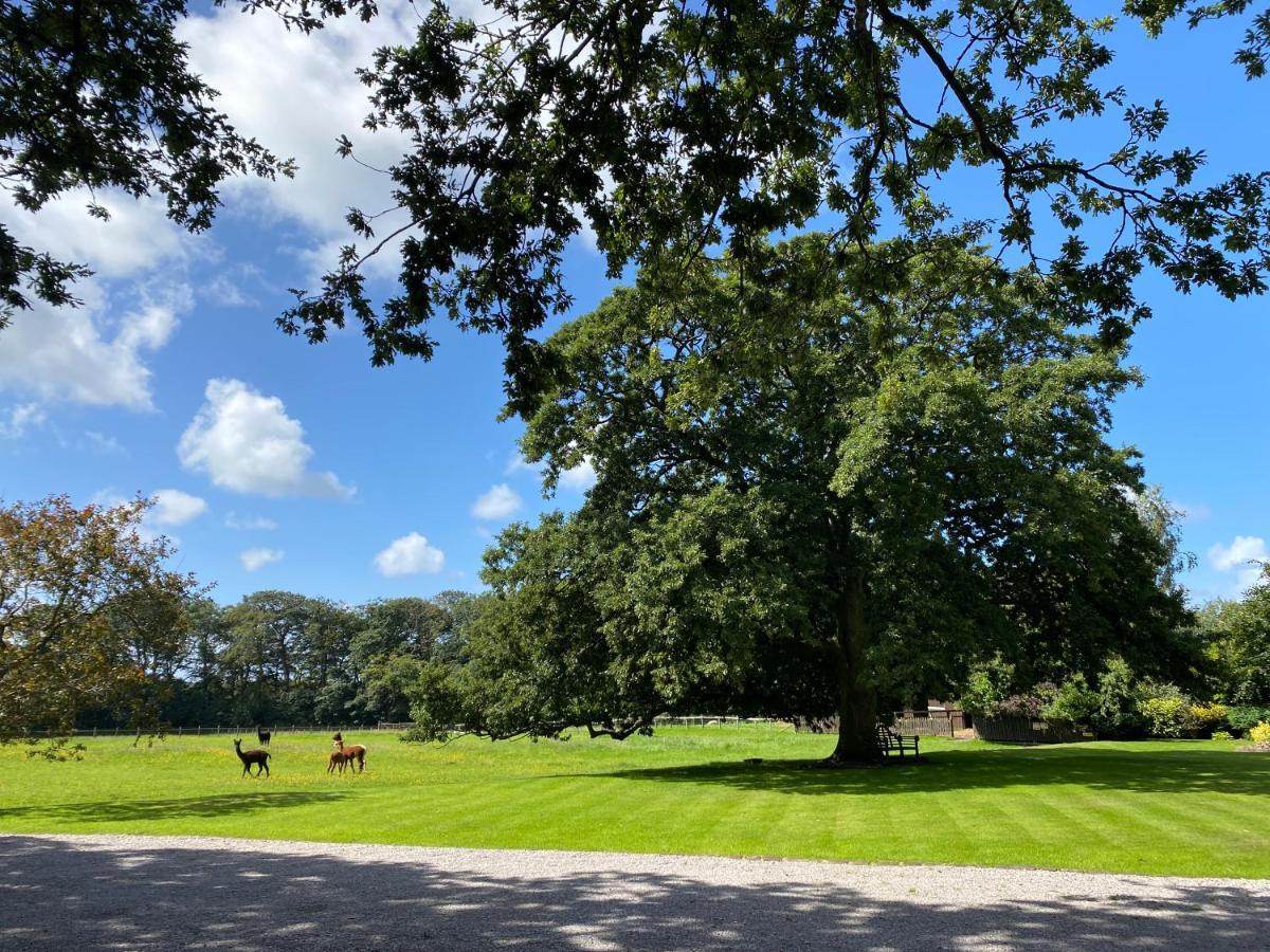 Poulton-le-Fylde Singleton Lodge Country House Hotel מראה חיצוני תמונה